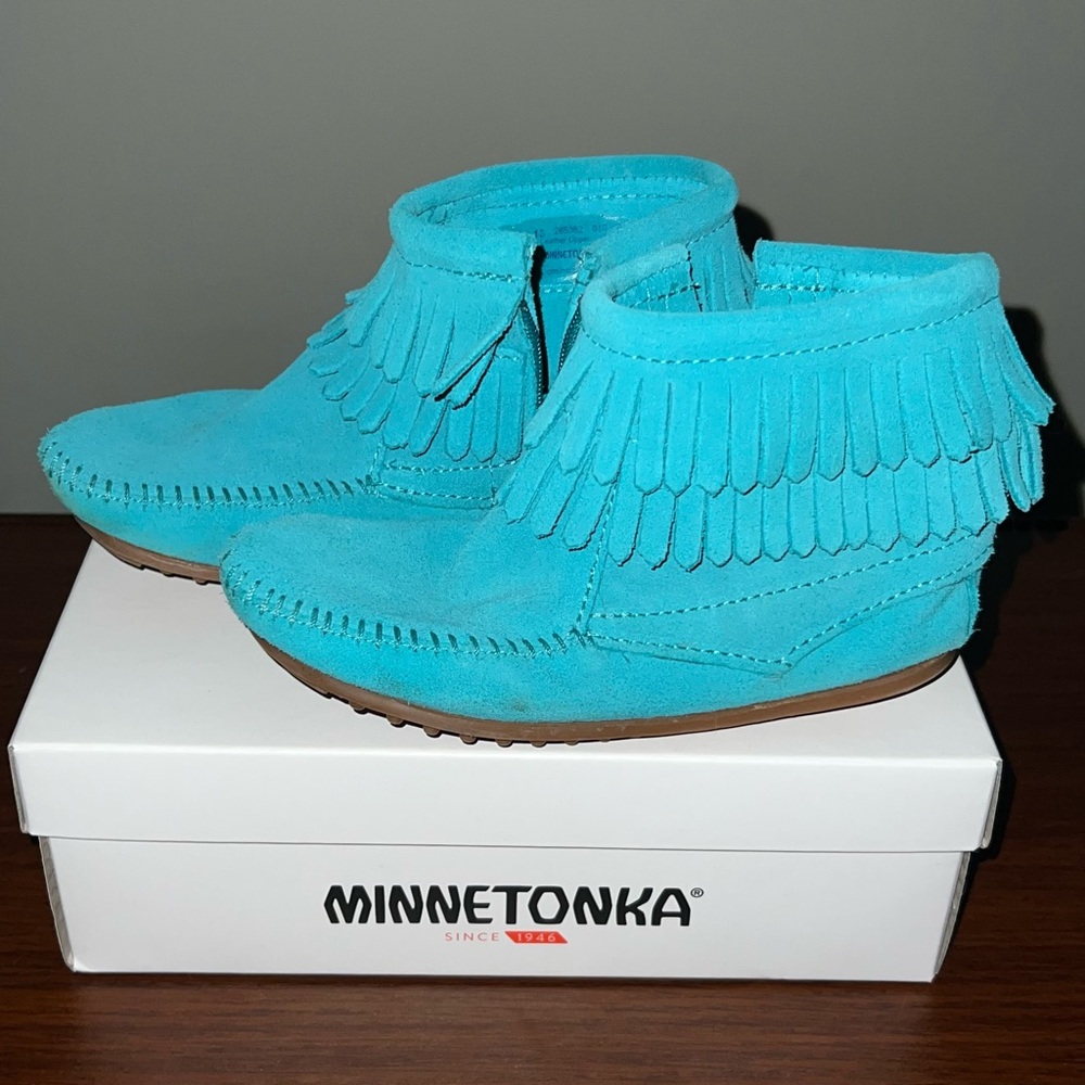 Minnetonka Turquoise Kids Moccasins